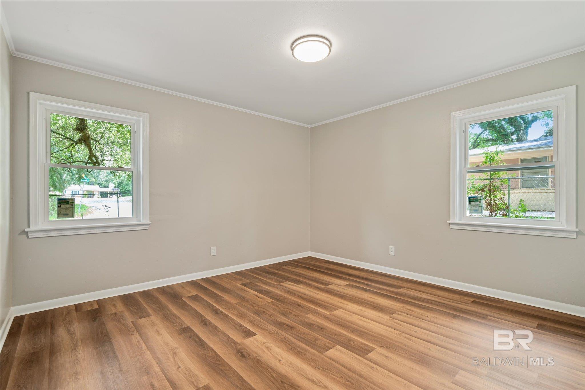 408 La Rose Drive