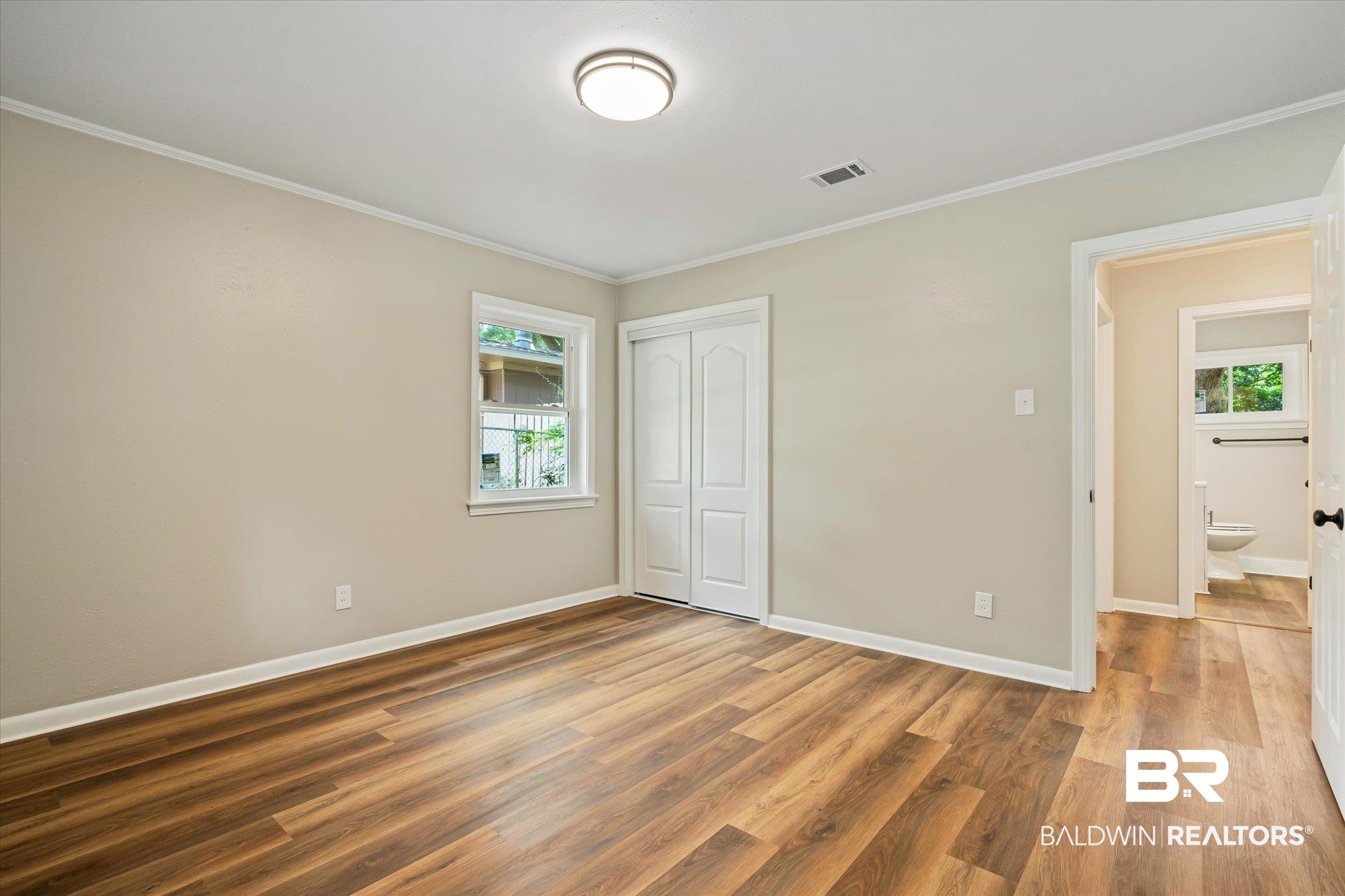 408 La Rose Drive