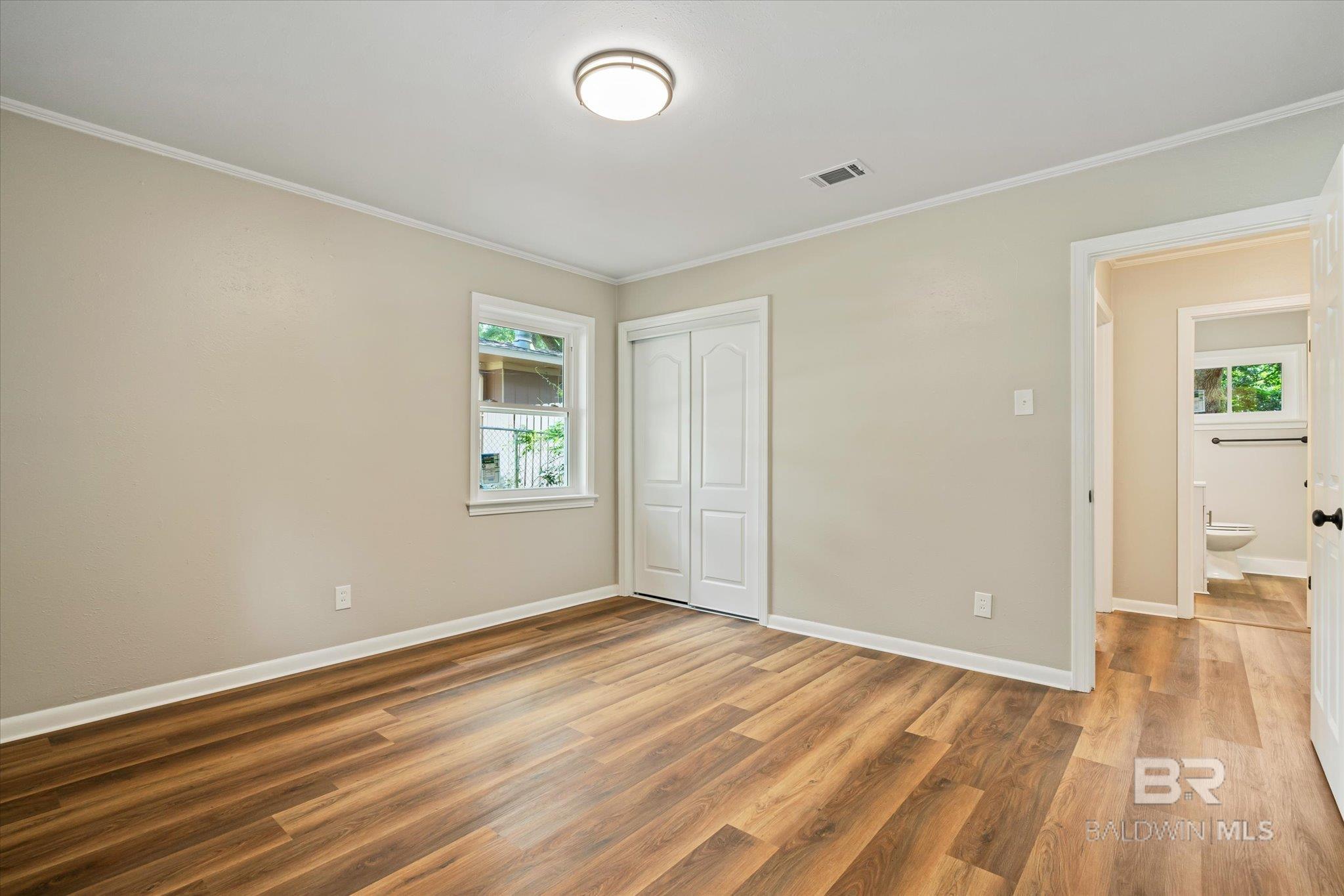 408 La Rose Drive