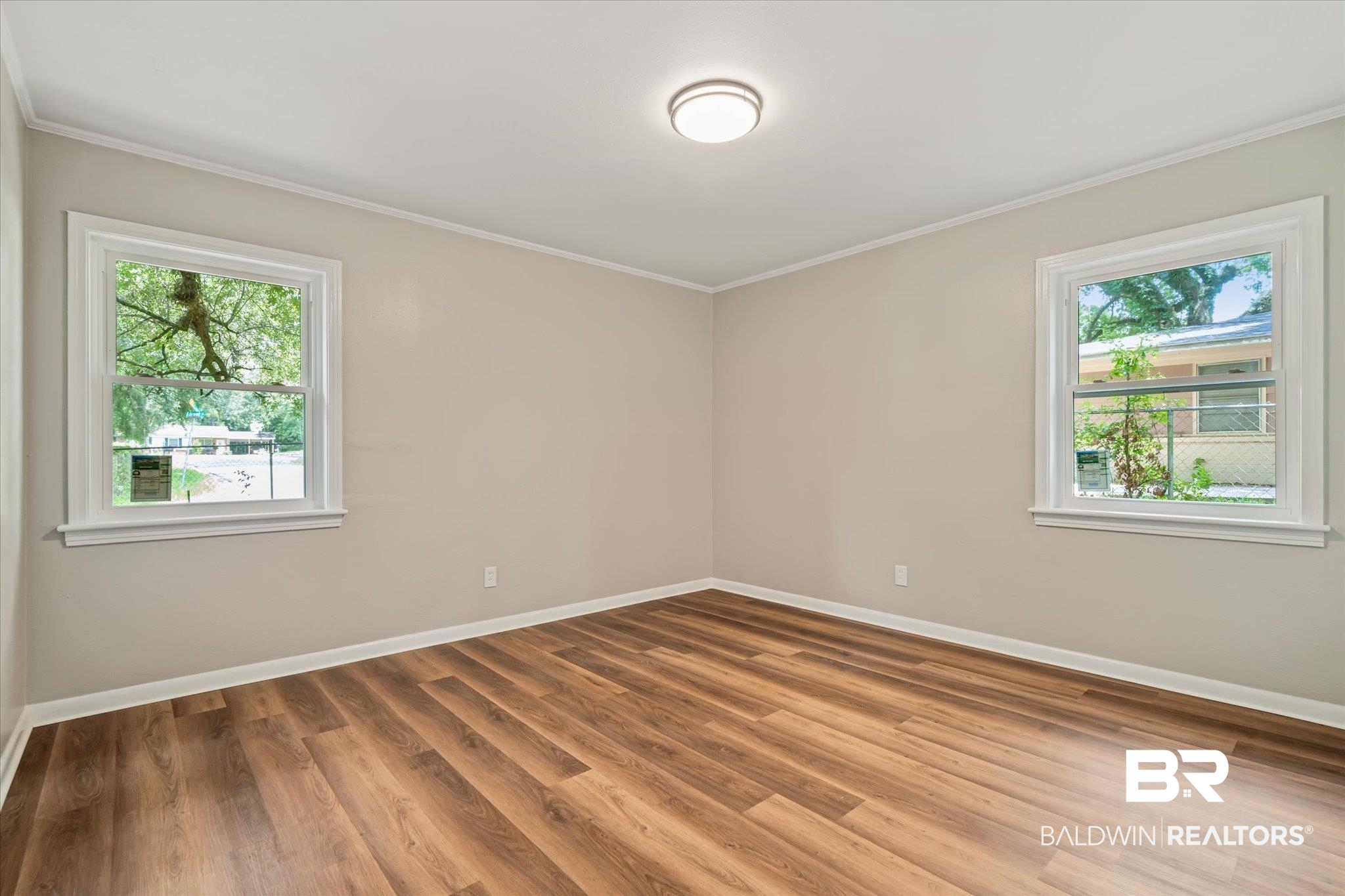408 La Rose Drive