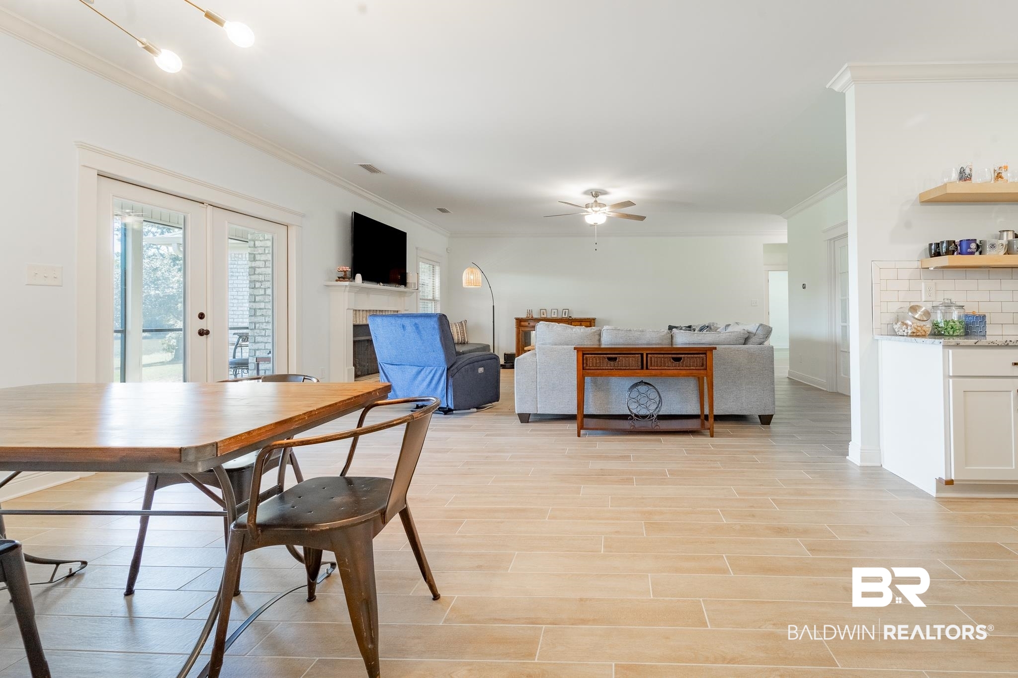 10975 Legacy Lane