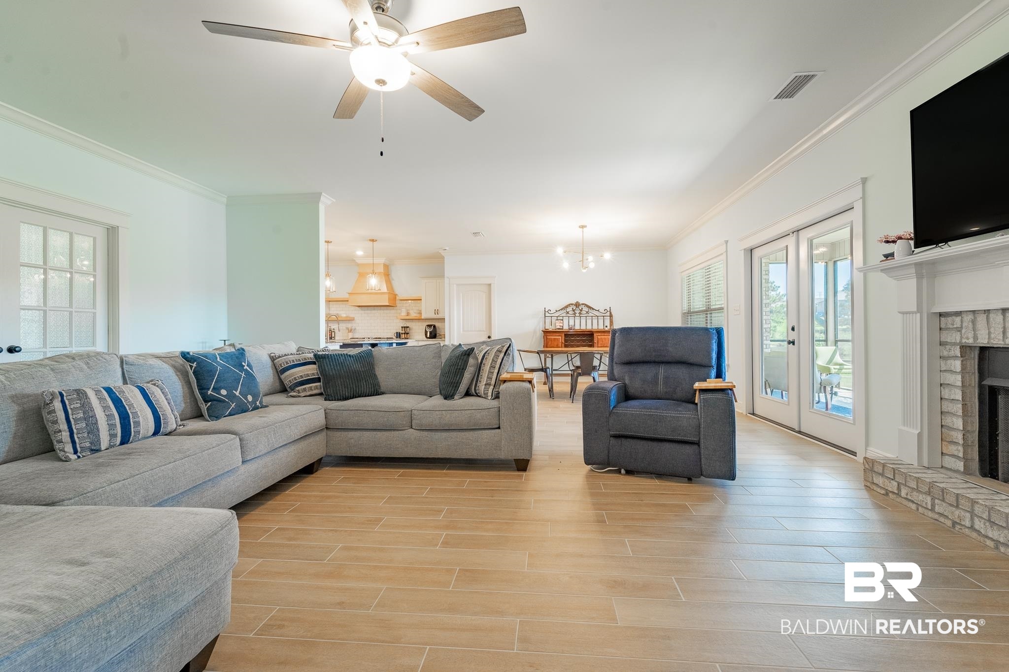 10975 Legacy Lane