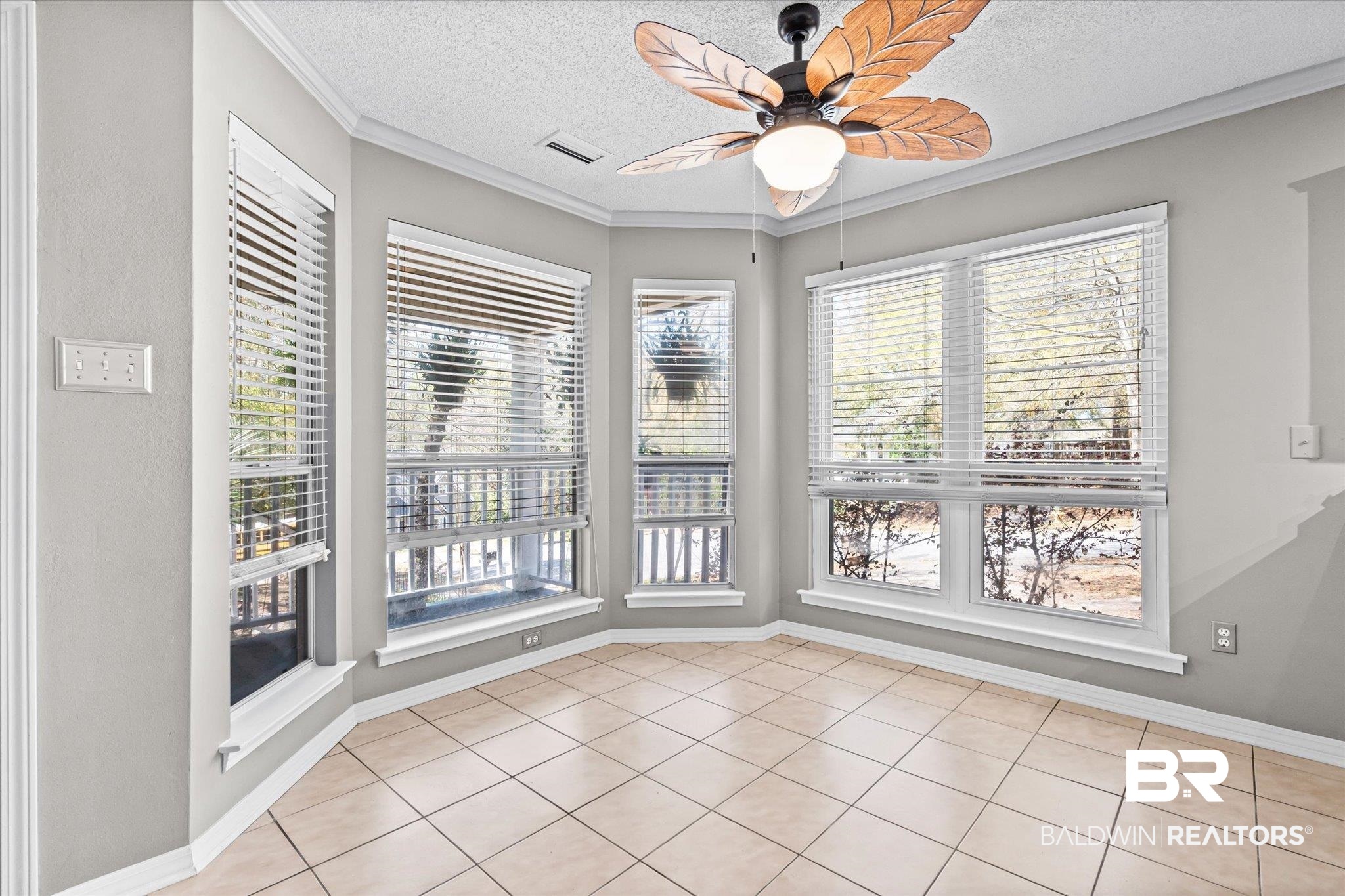 3116 W Autumn Ridge Drive