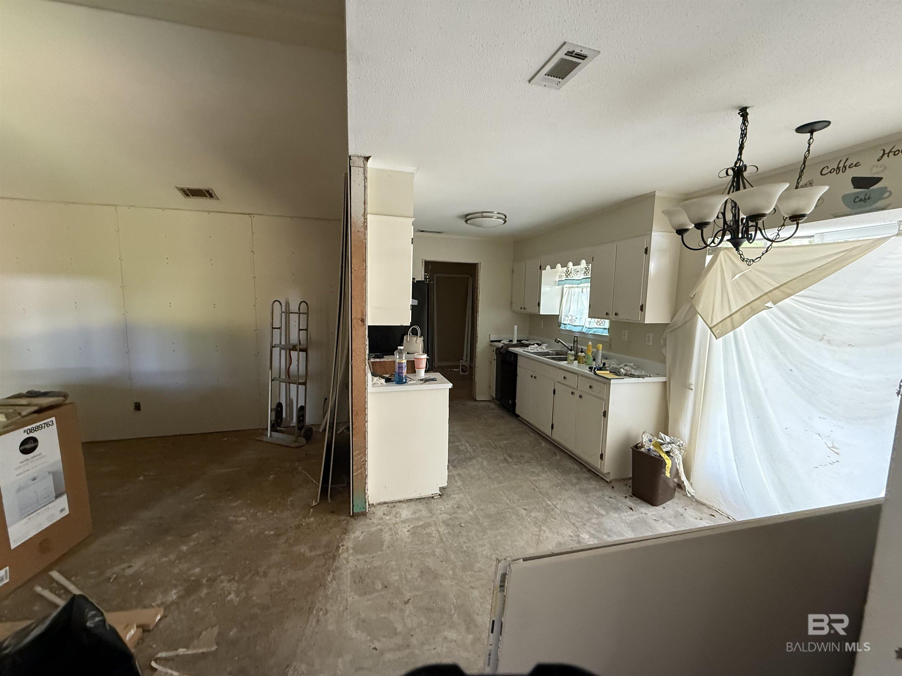 2030 W Adobe Ridge Road