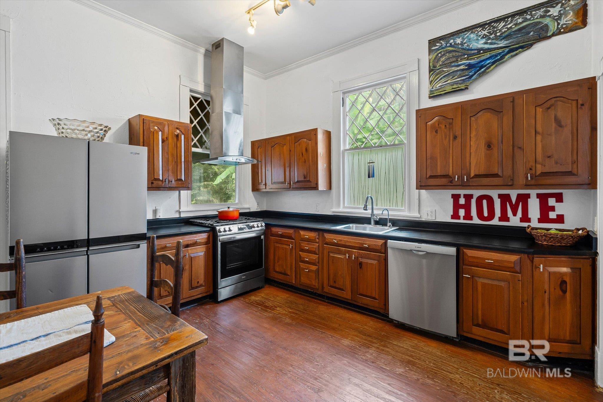 304 S Georgia Avenue