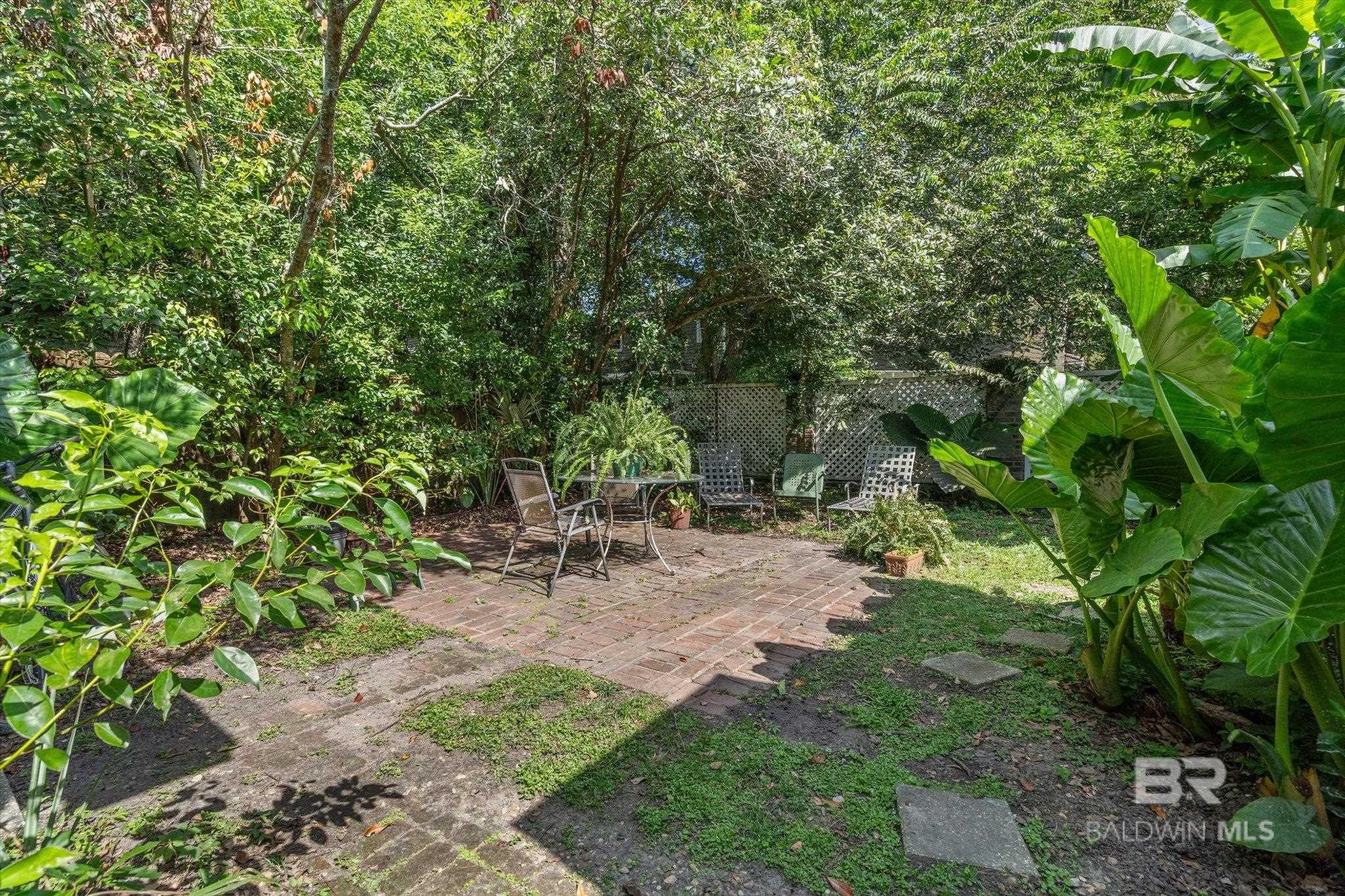 304 S Georgia Avenue