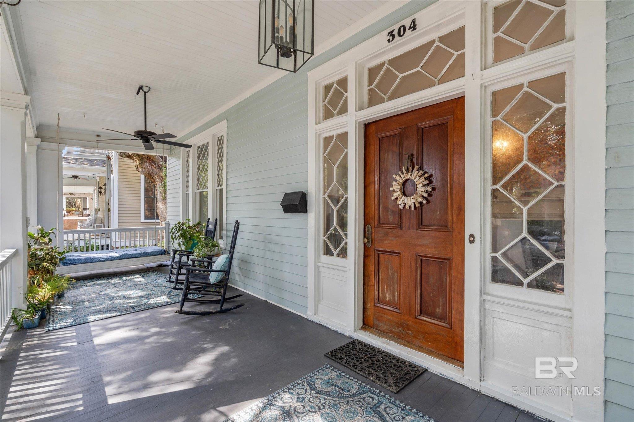 304 S Georgia Avenue