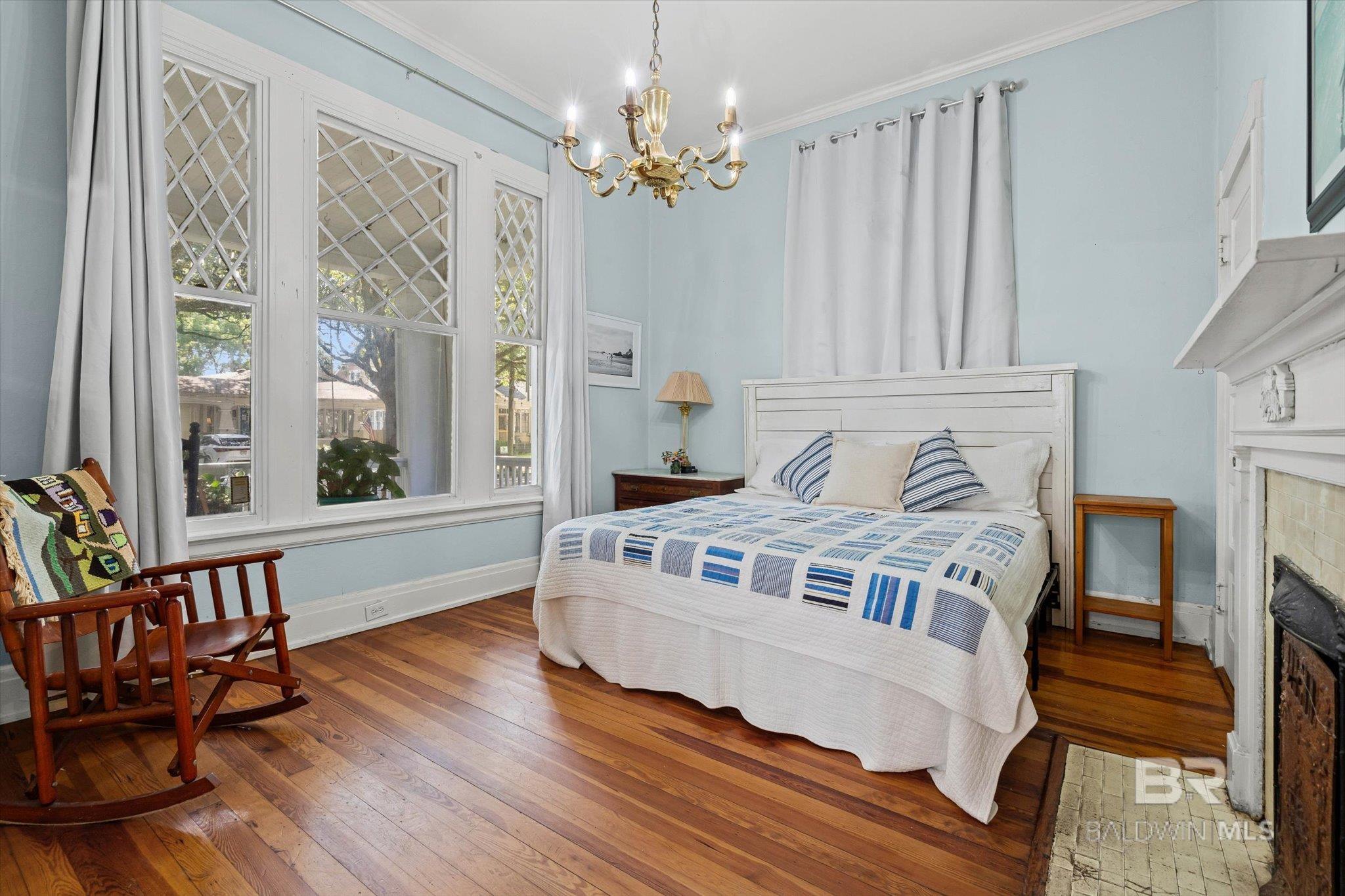 304 S Georgia Avenue