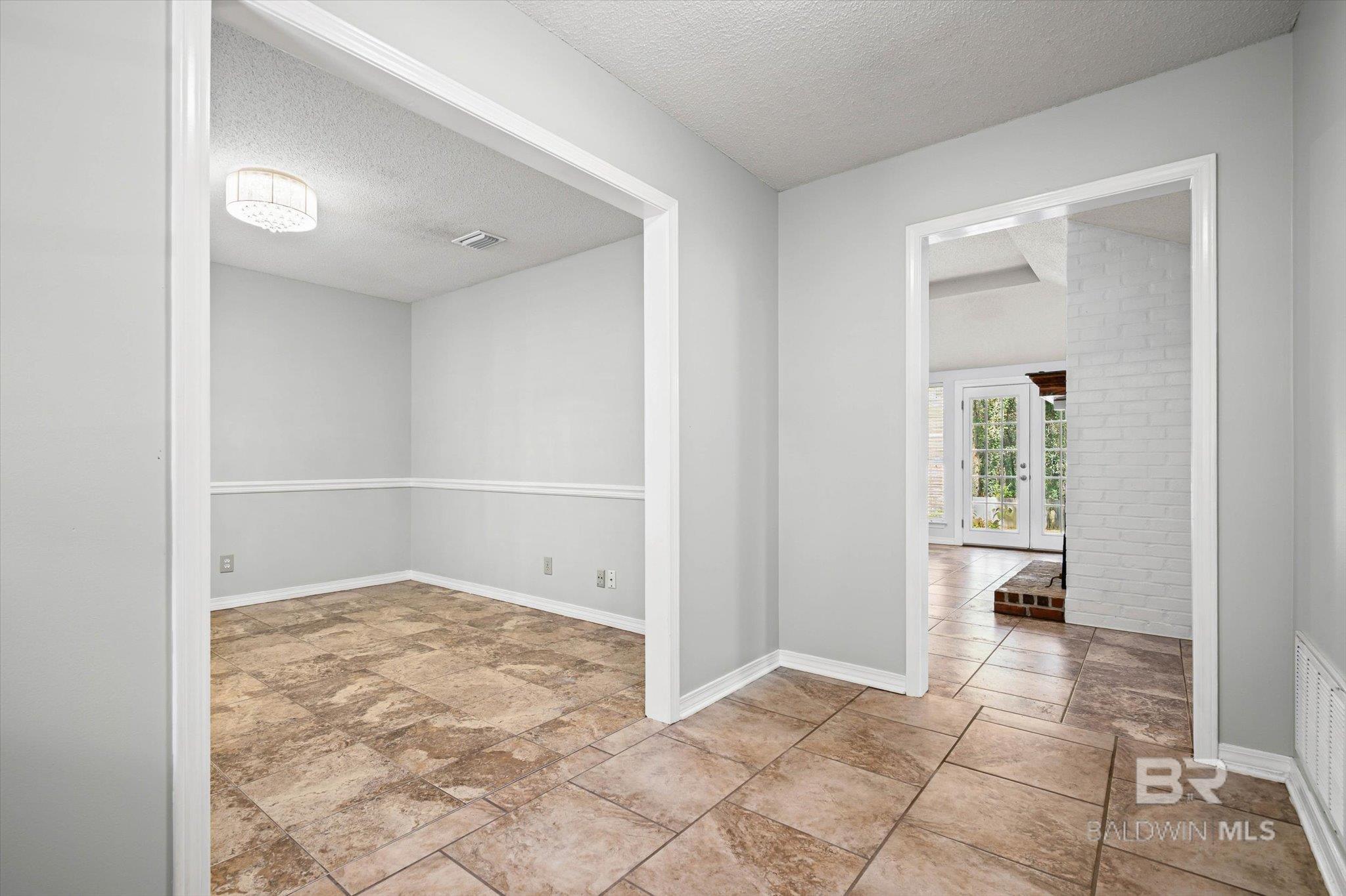 8090 Suzanne Way
