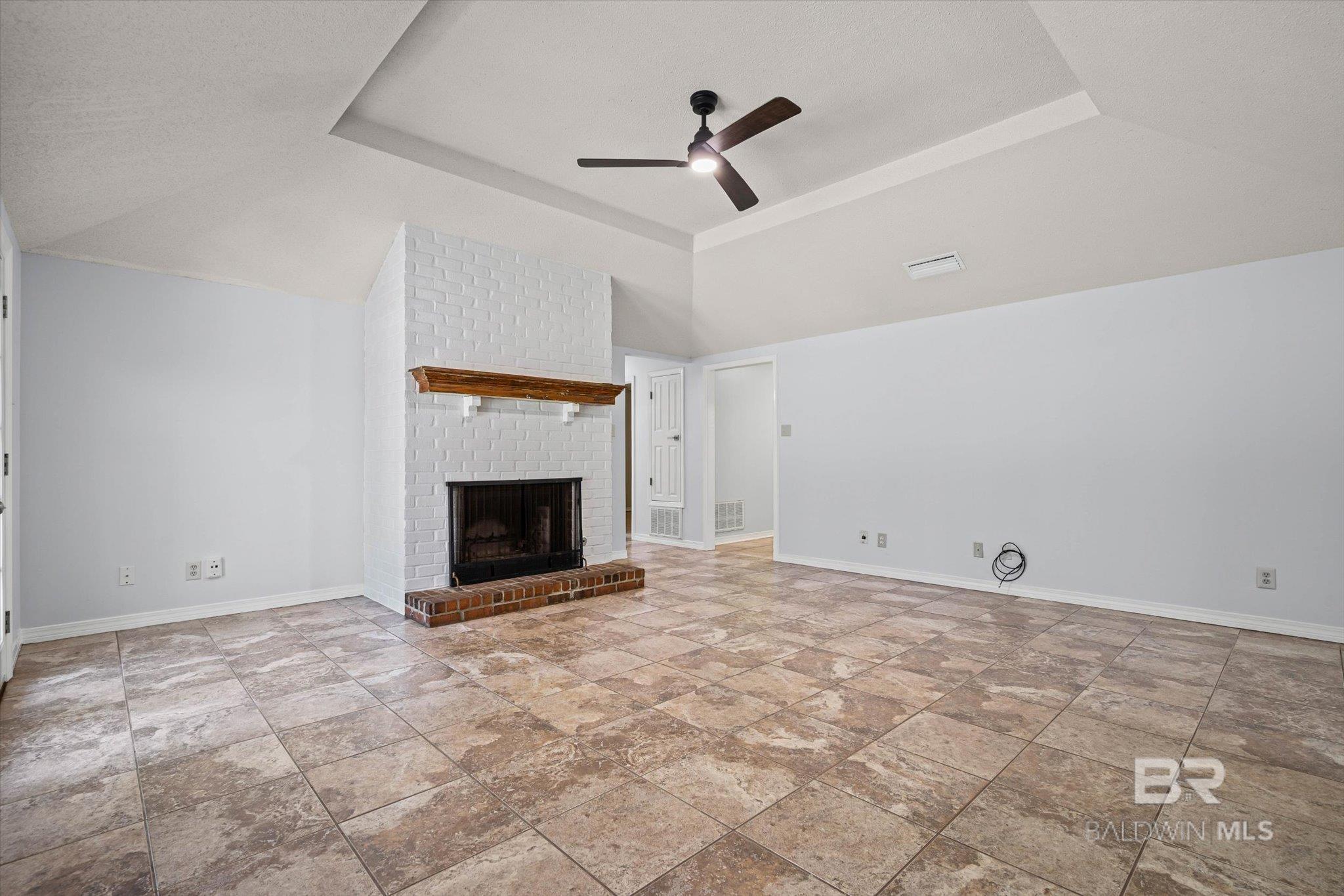 8090 Suzanne Way