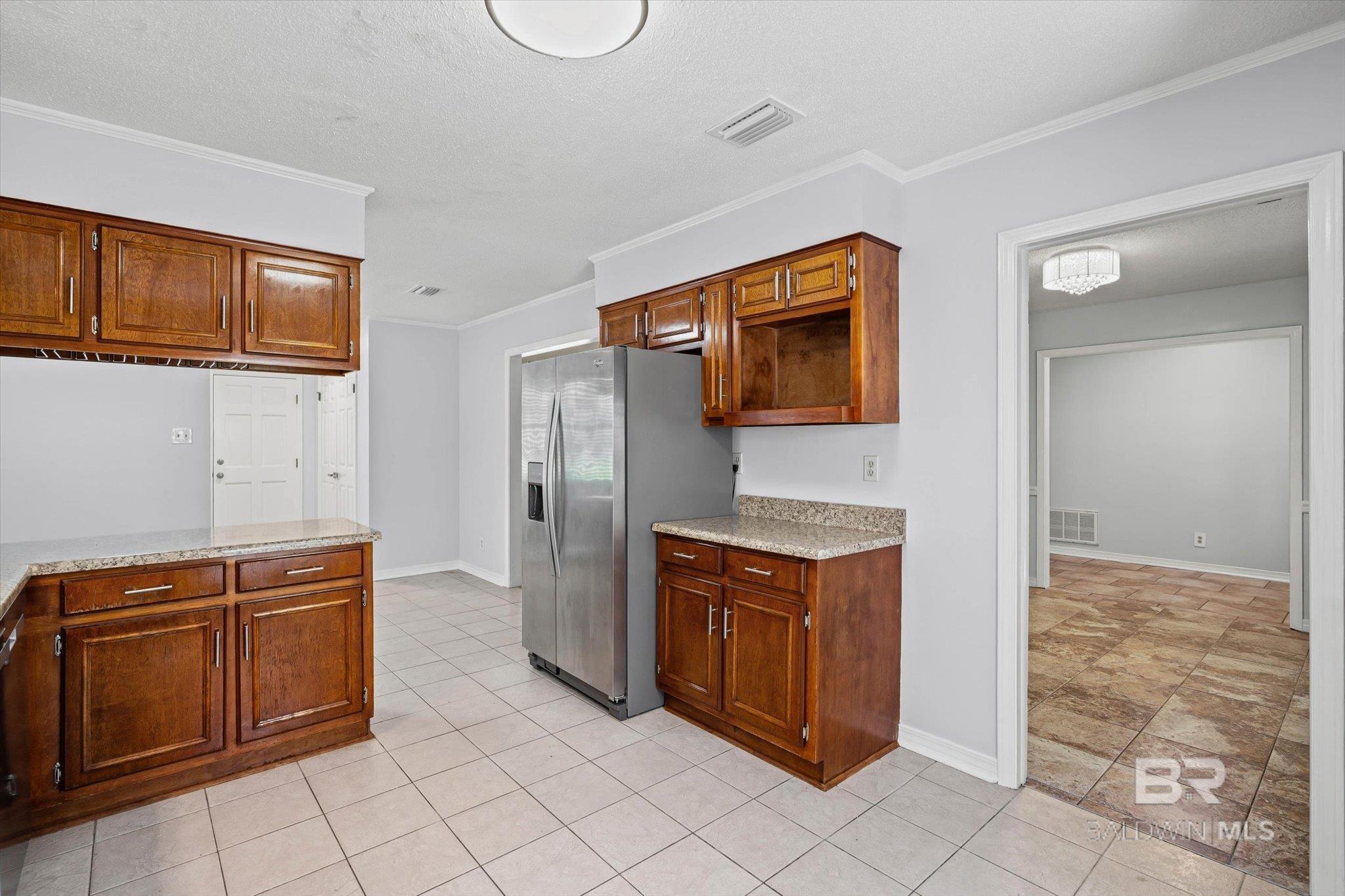 8090 Suzanne Way