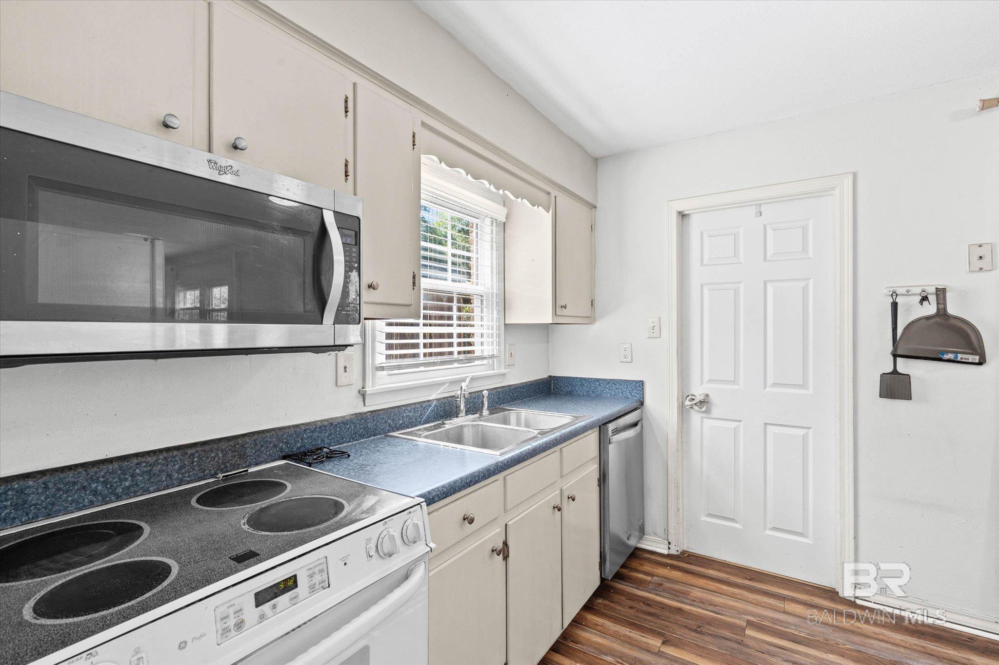 3400 Sherringham Drive