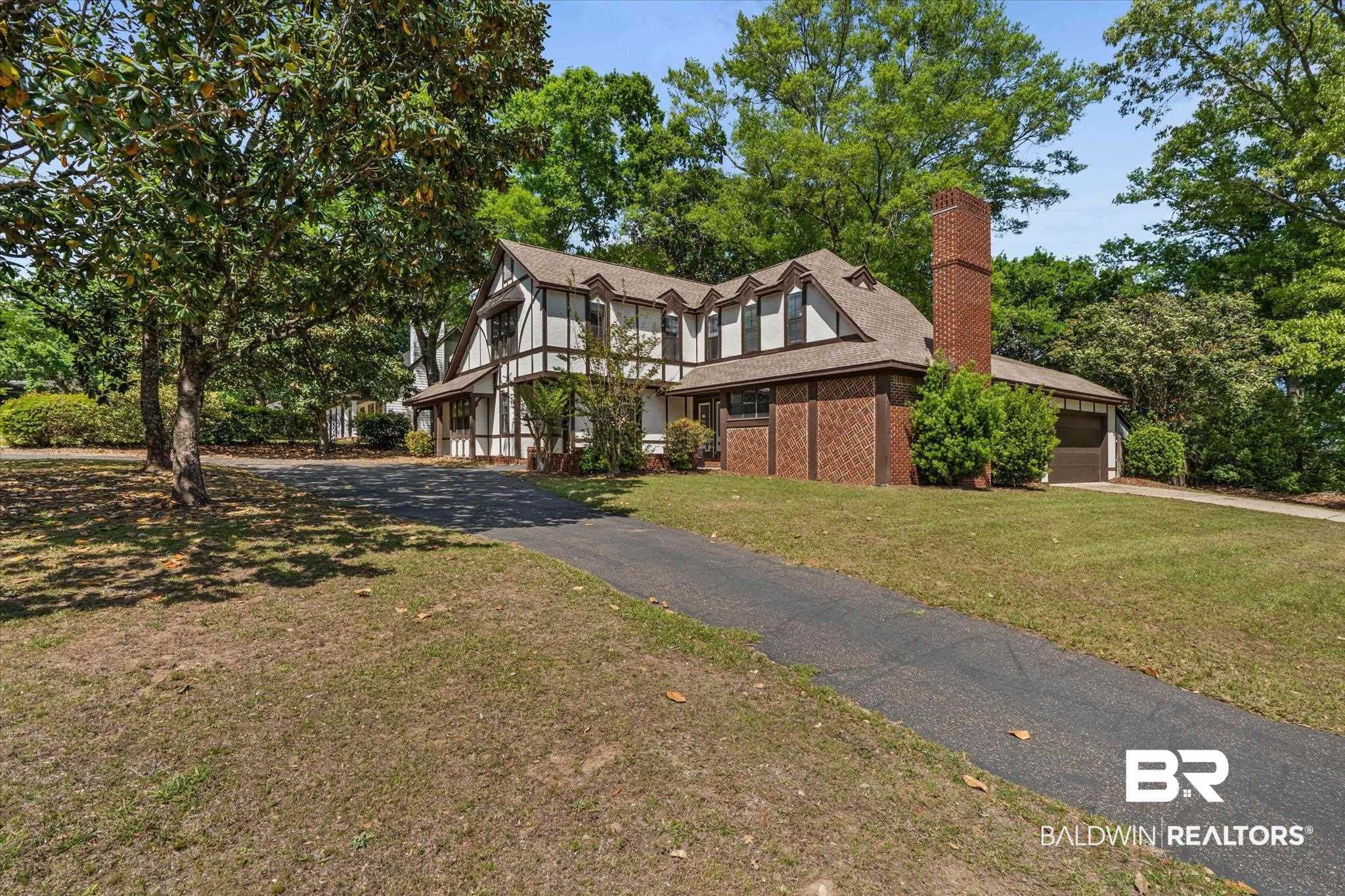 1361 Dellwyn Court