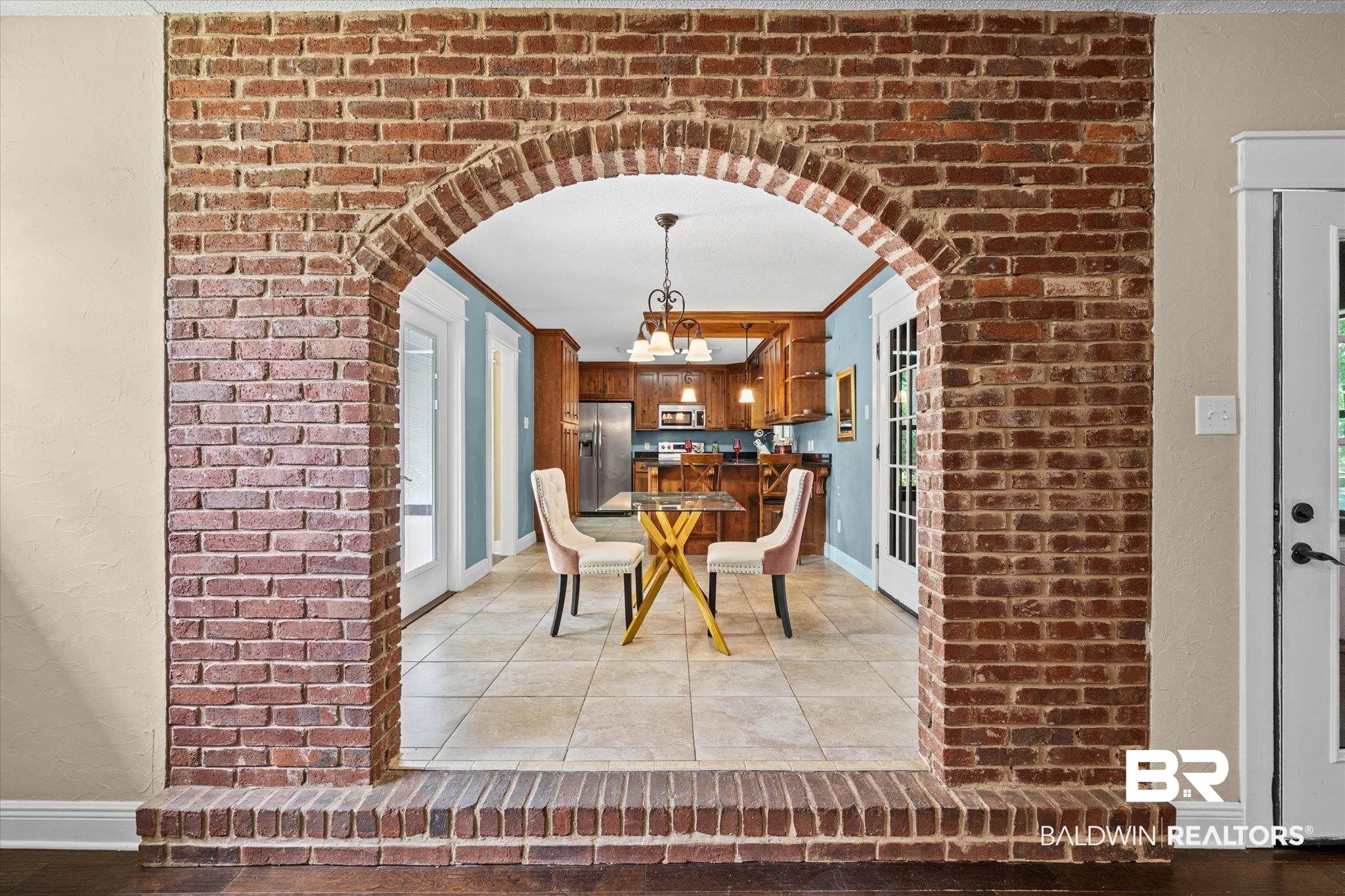 1361 Dellwyn Court