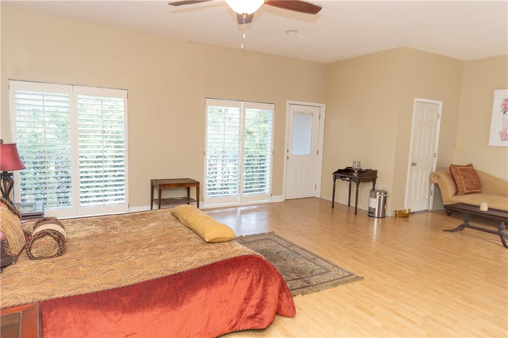 9226 Lake Woods Drive