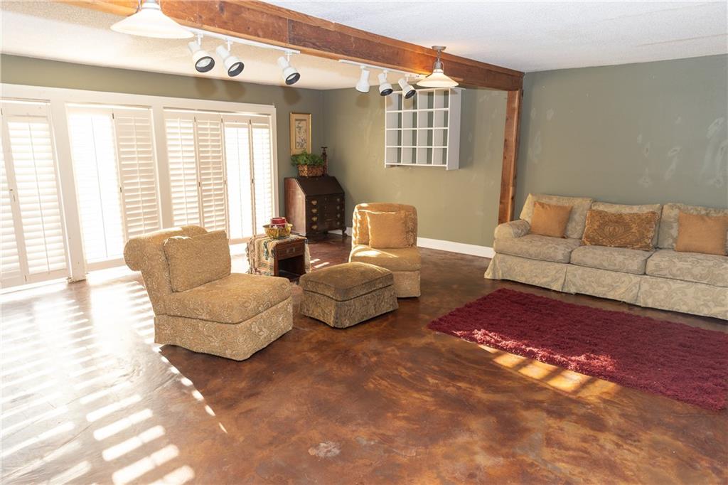 9226 Lake Woods Drive