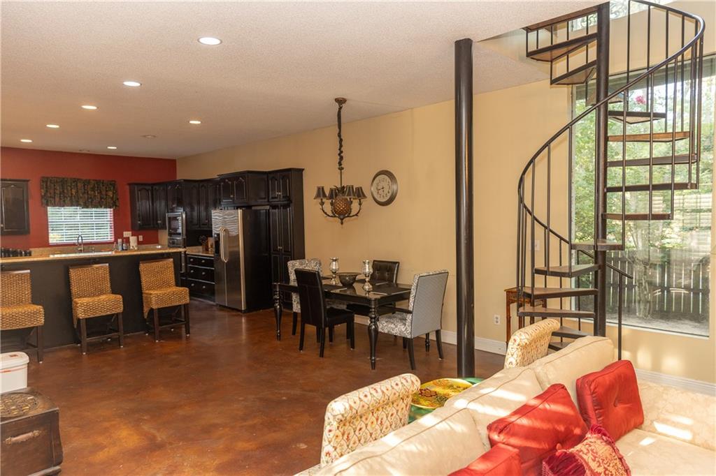 9226 Lake Woods Drive