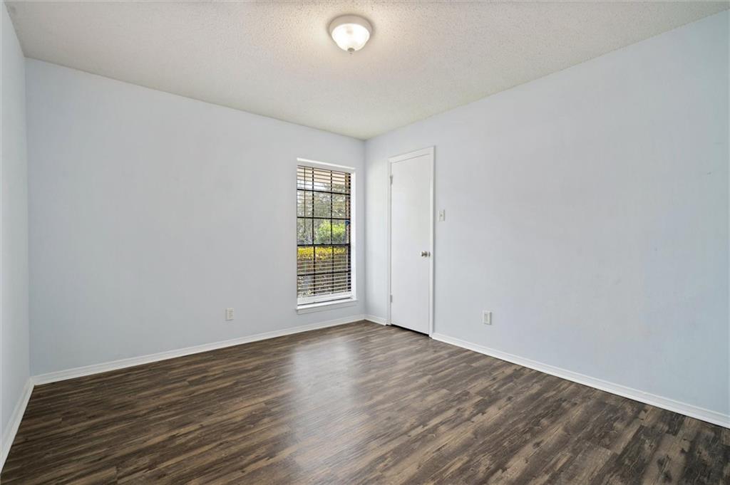 5828 Hanging Moss Court