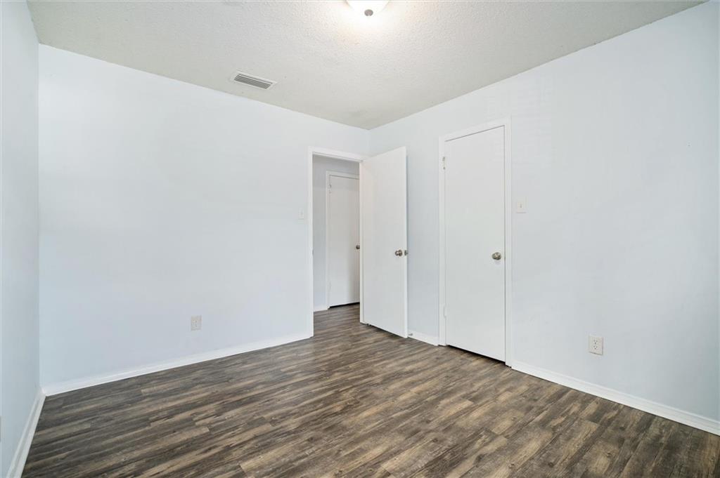 5828 Hanging Moss Court