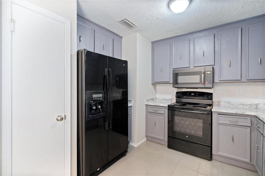 5828 Hanging Moss Court