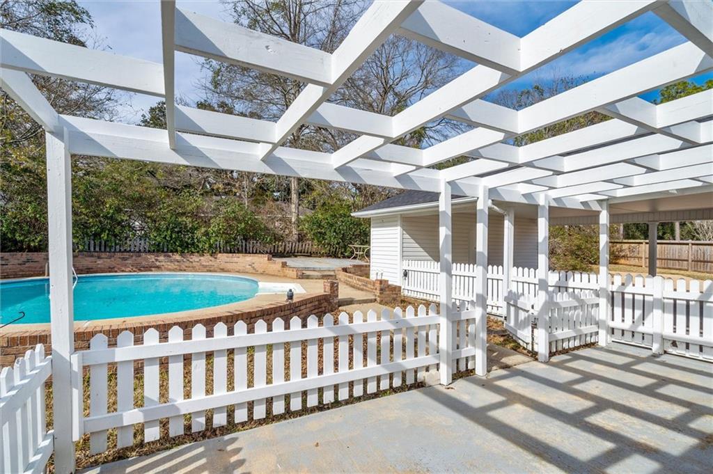 5828 Hanging Moss Court
