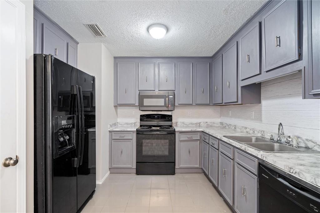 5828 Hanging Moss Court