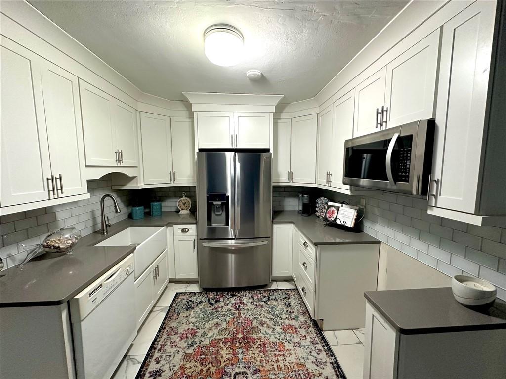35 Lafayette Street S
