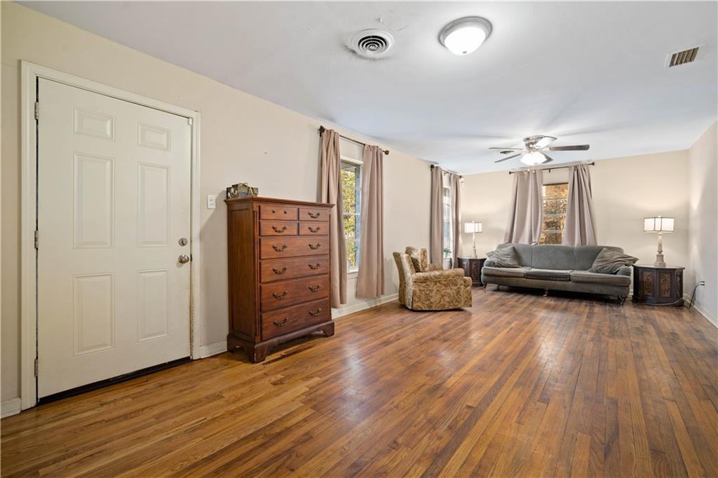 1200 Oak Lane Drive