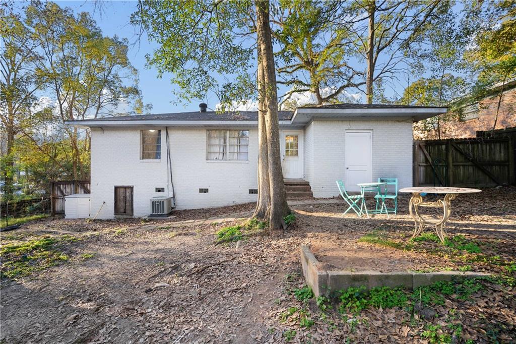1200 Oak Lane Drive