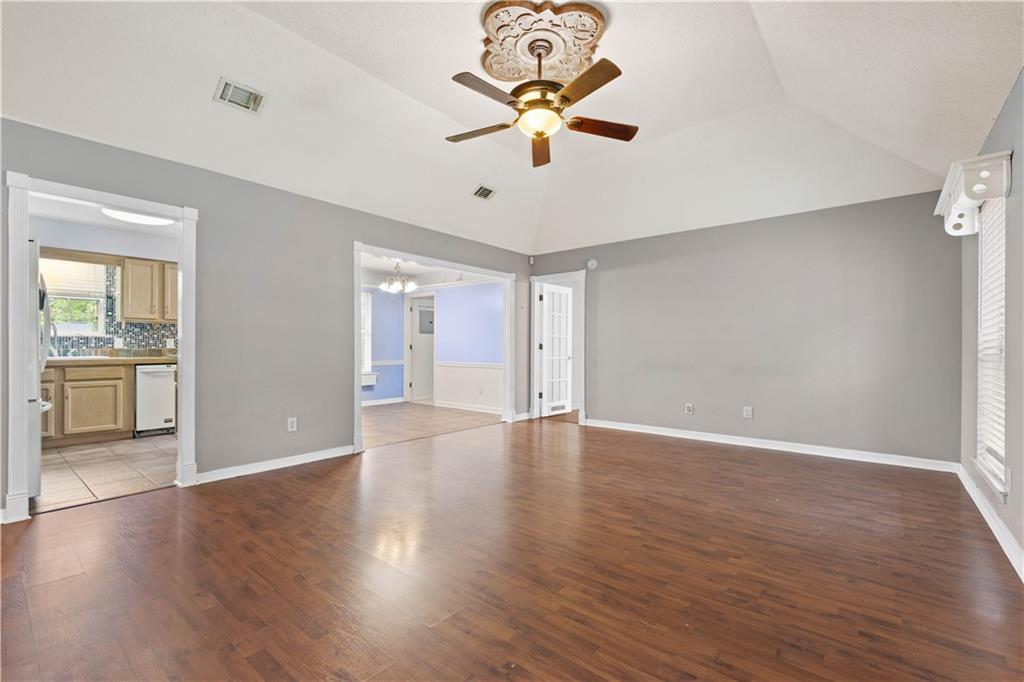 6913 Gray Oaks Drive
