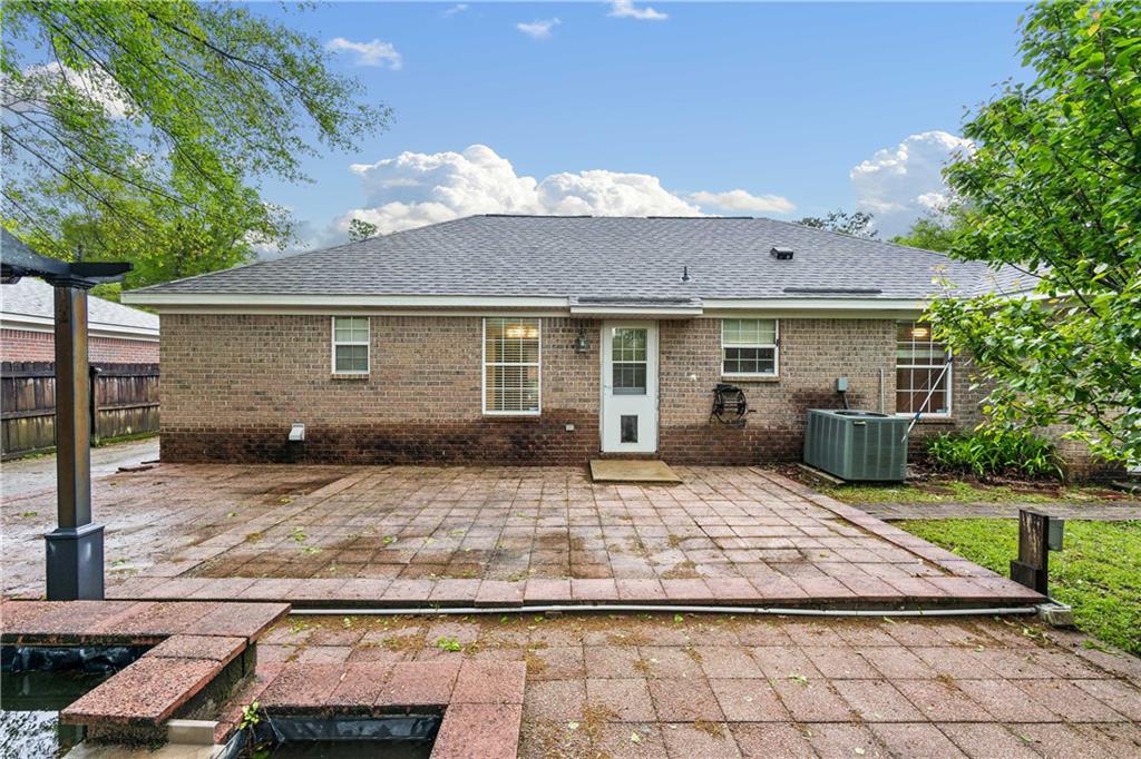 6913 Gray Oaks Drive
