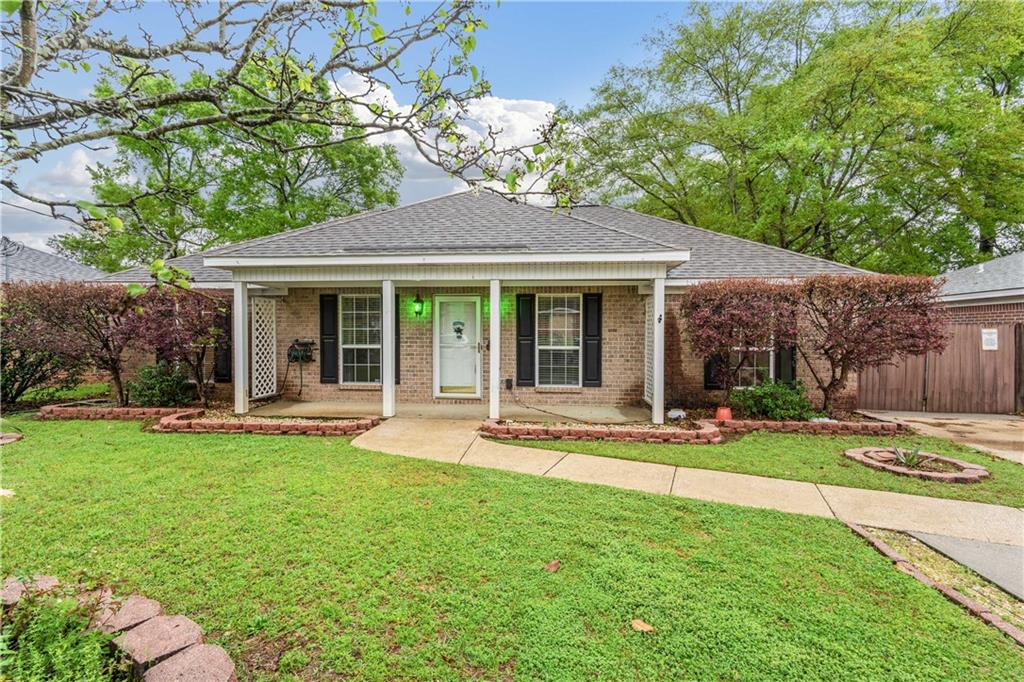 6913 Gray Oaks Drive