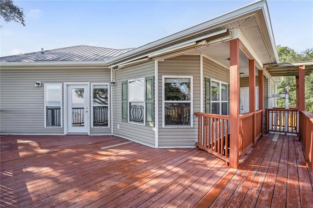 3917 Bay Front Road