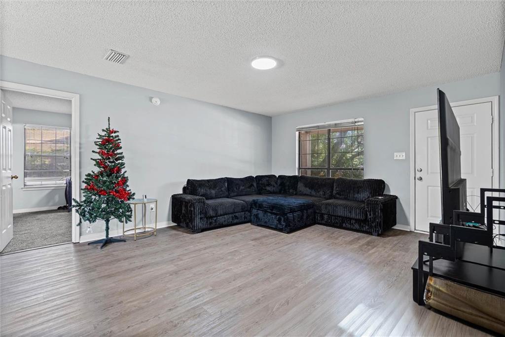 1469 Mamie Drive