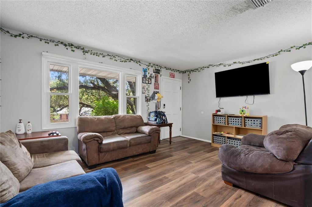 1465 Mamie Drive