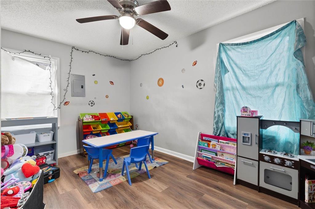 1465 Mamie Drive