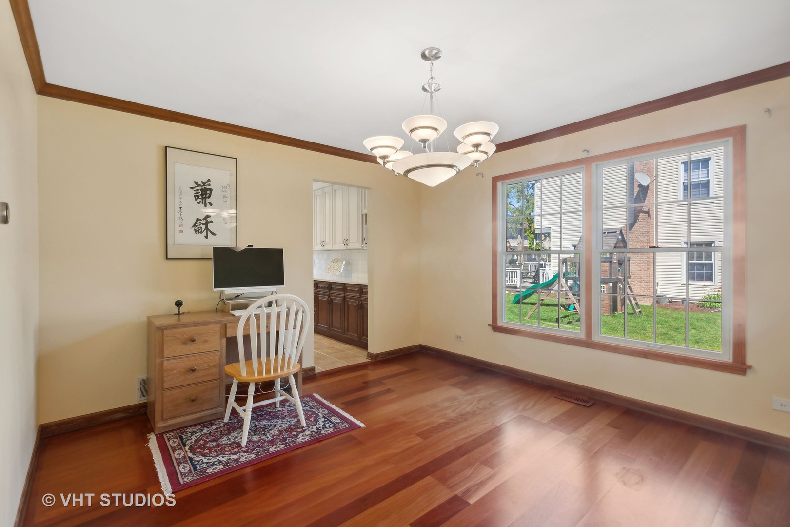 929 E Rosewood Avenue