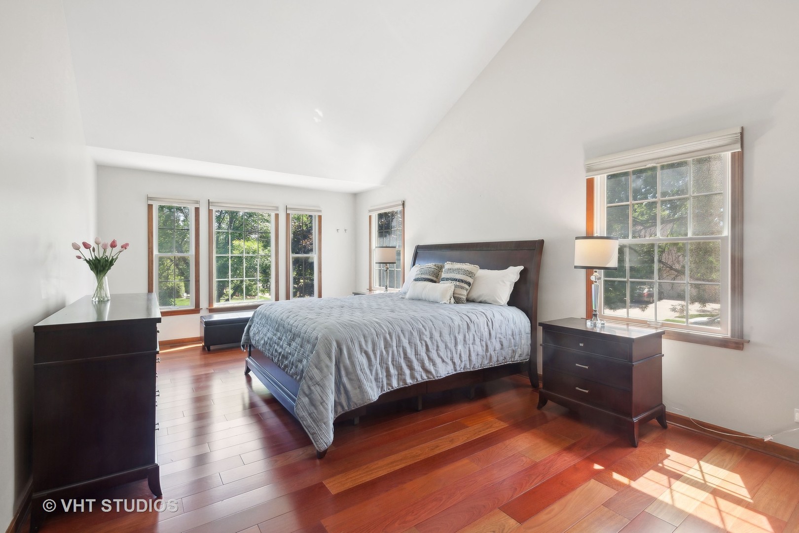 929 E Rosewood Avenue