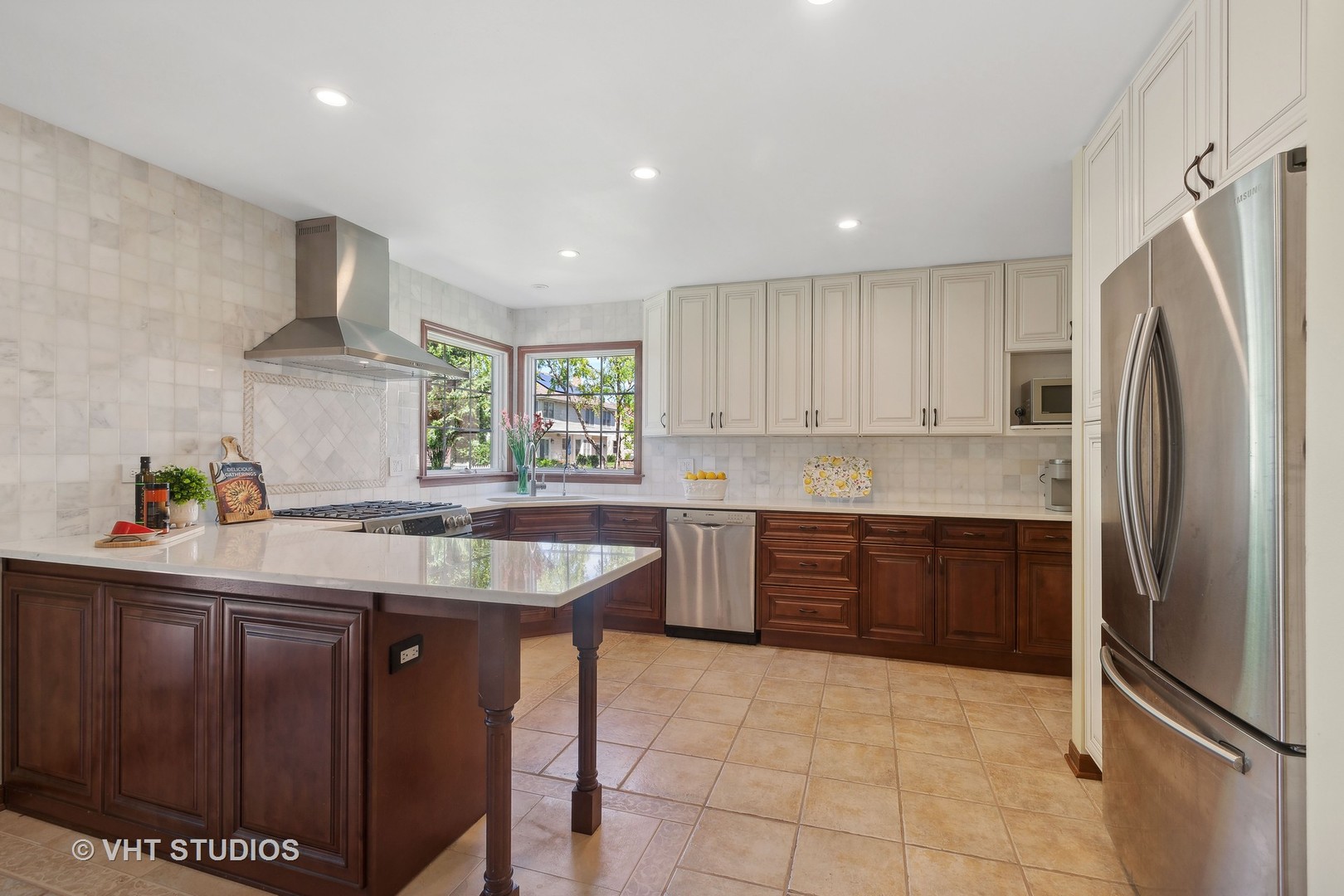 929 E Rosewood Avenue