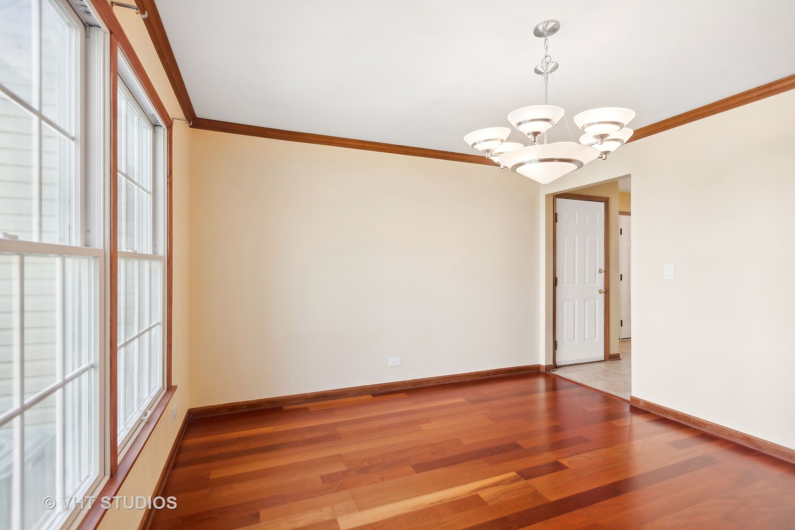 929 E Rosewood Avenue