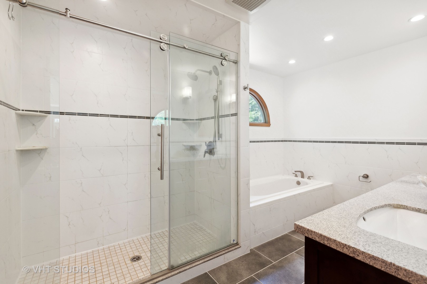 929 E Rosewood Avenue