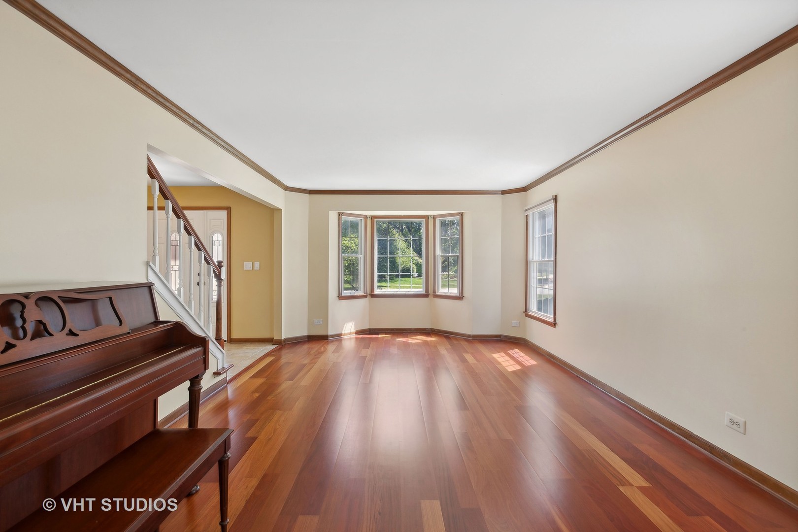 929 E Rosewood Avenue