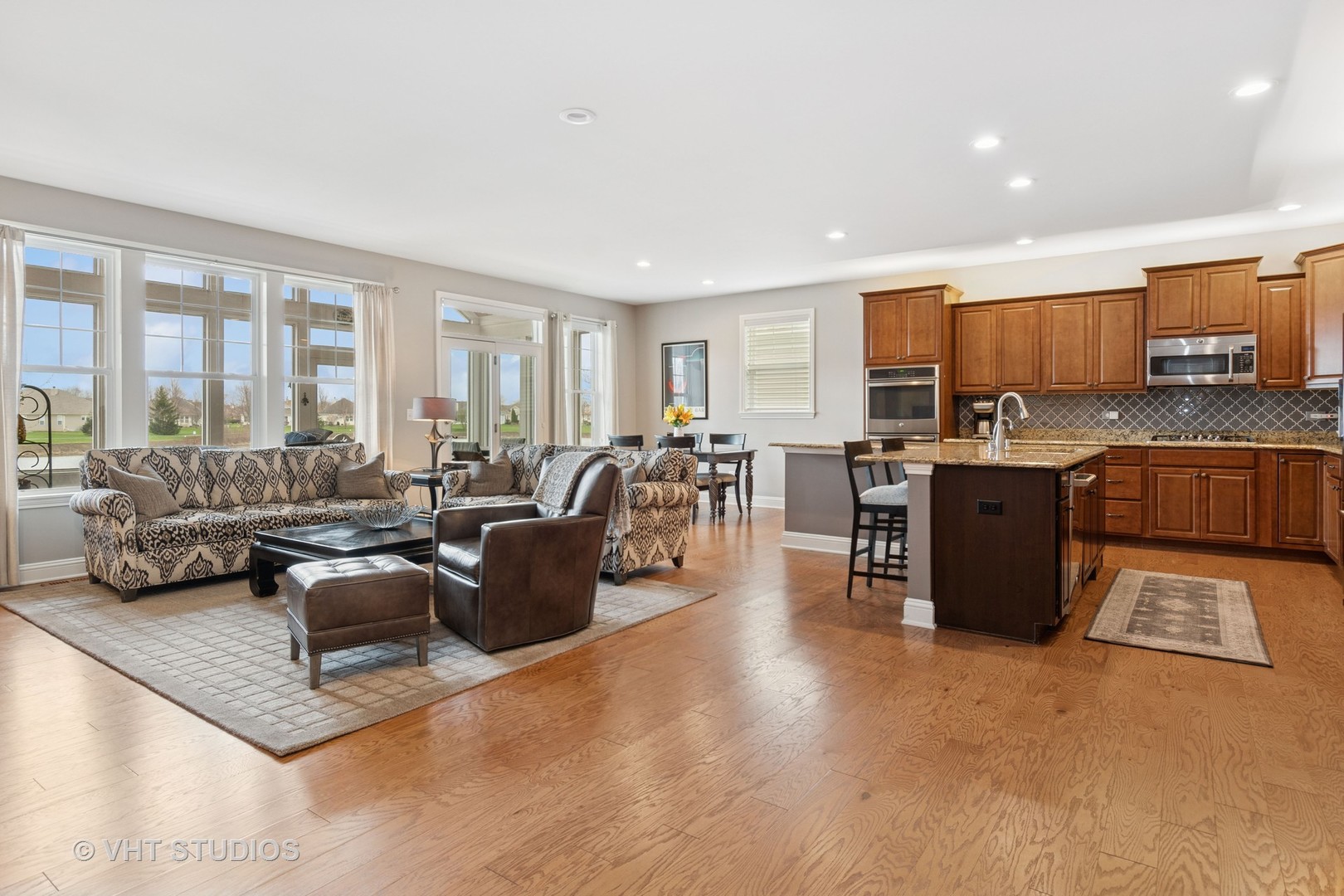 3635 Chesapeake Lane