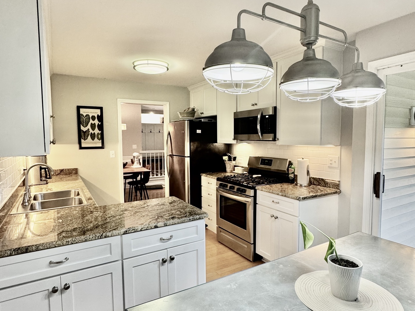630 Zaininger Avenue Unit: D
