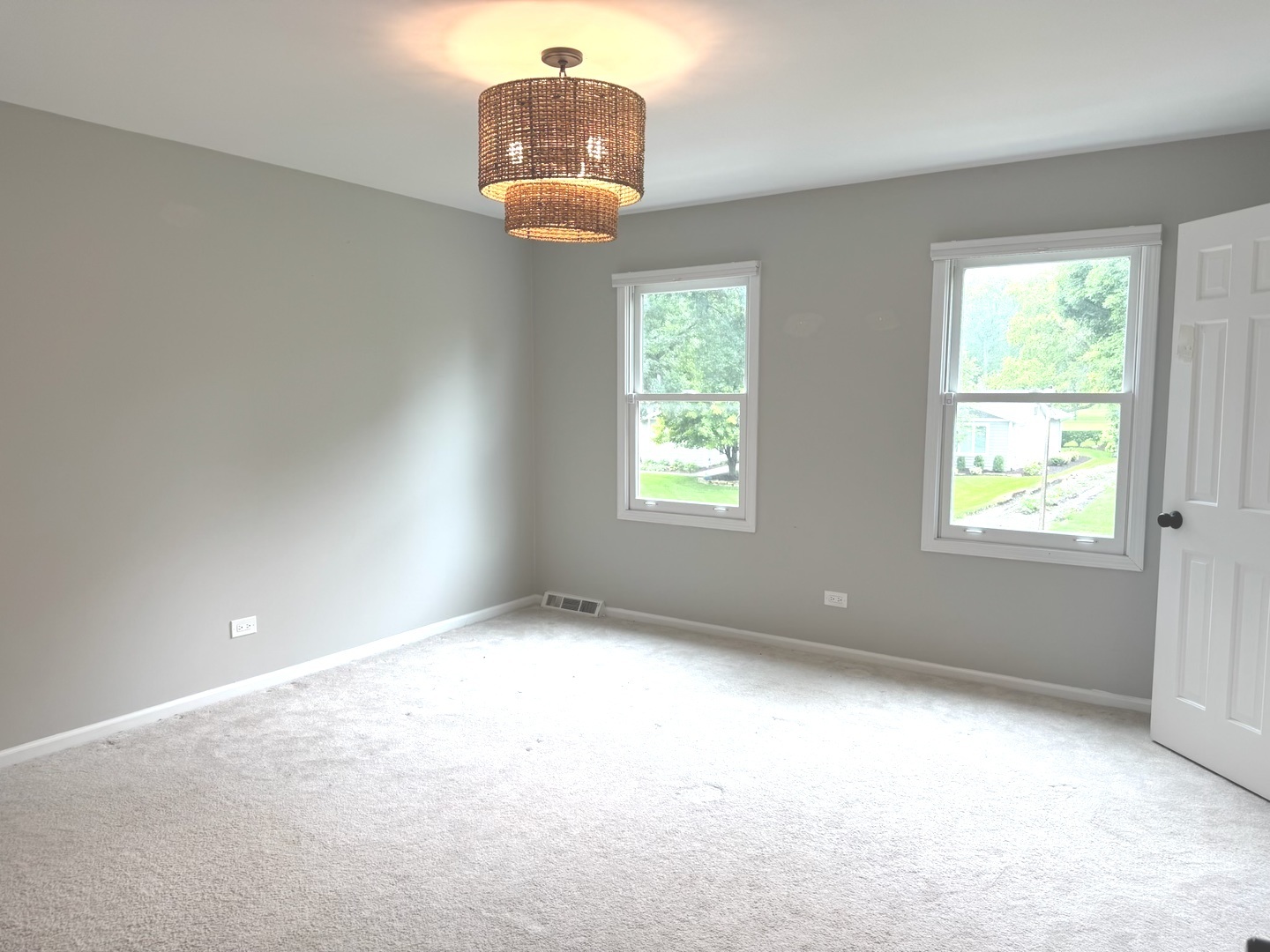 1019 Thunderbird Lane