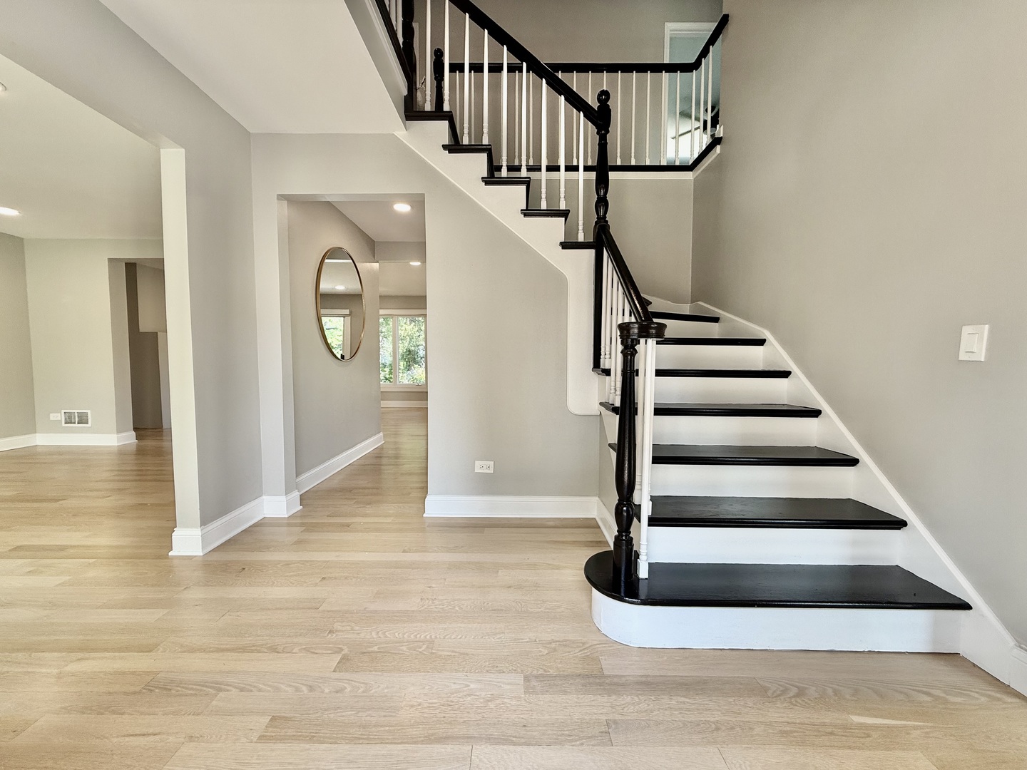1019 Thunderbird Lane
