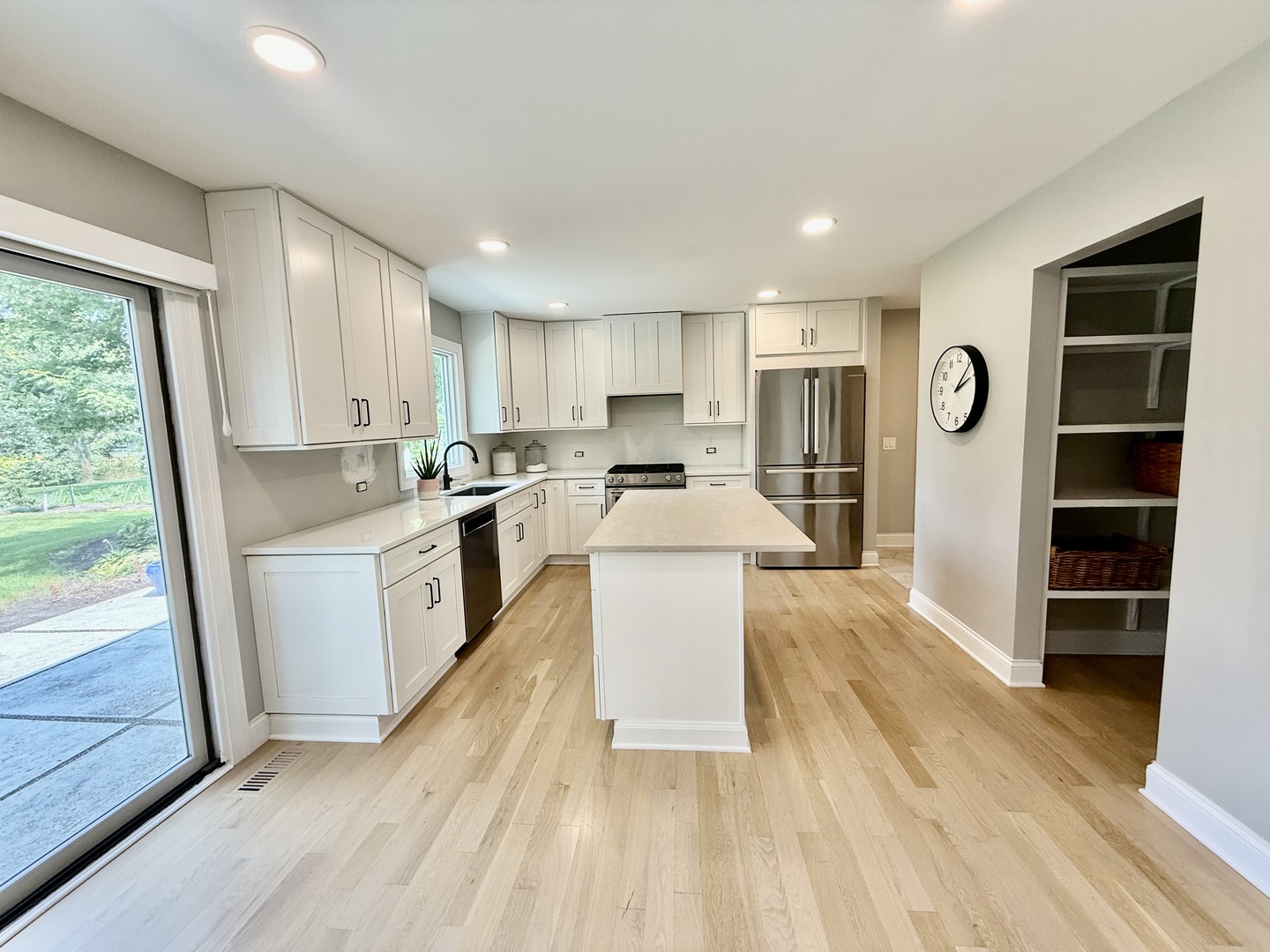 1019 Thunderbird Lane
