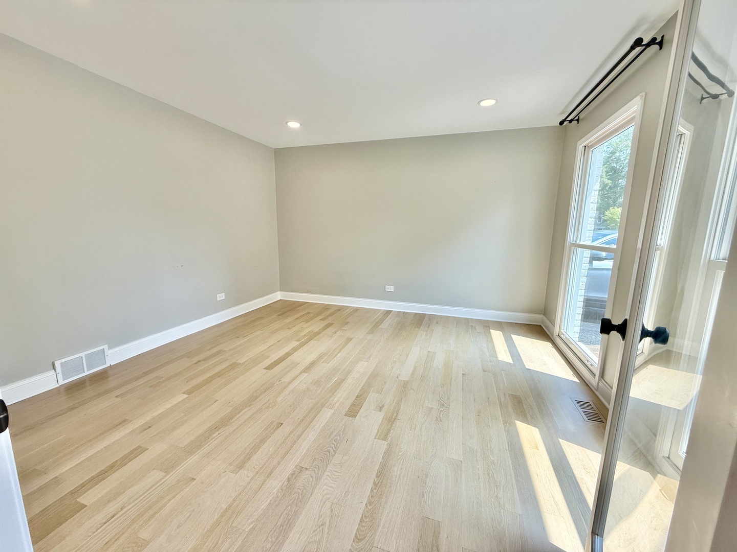 1019 Thunderbird Lane