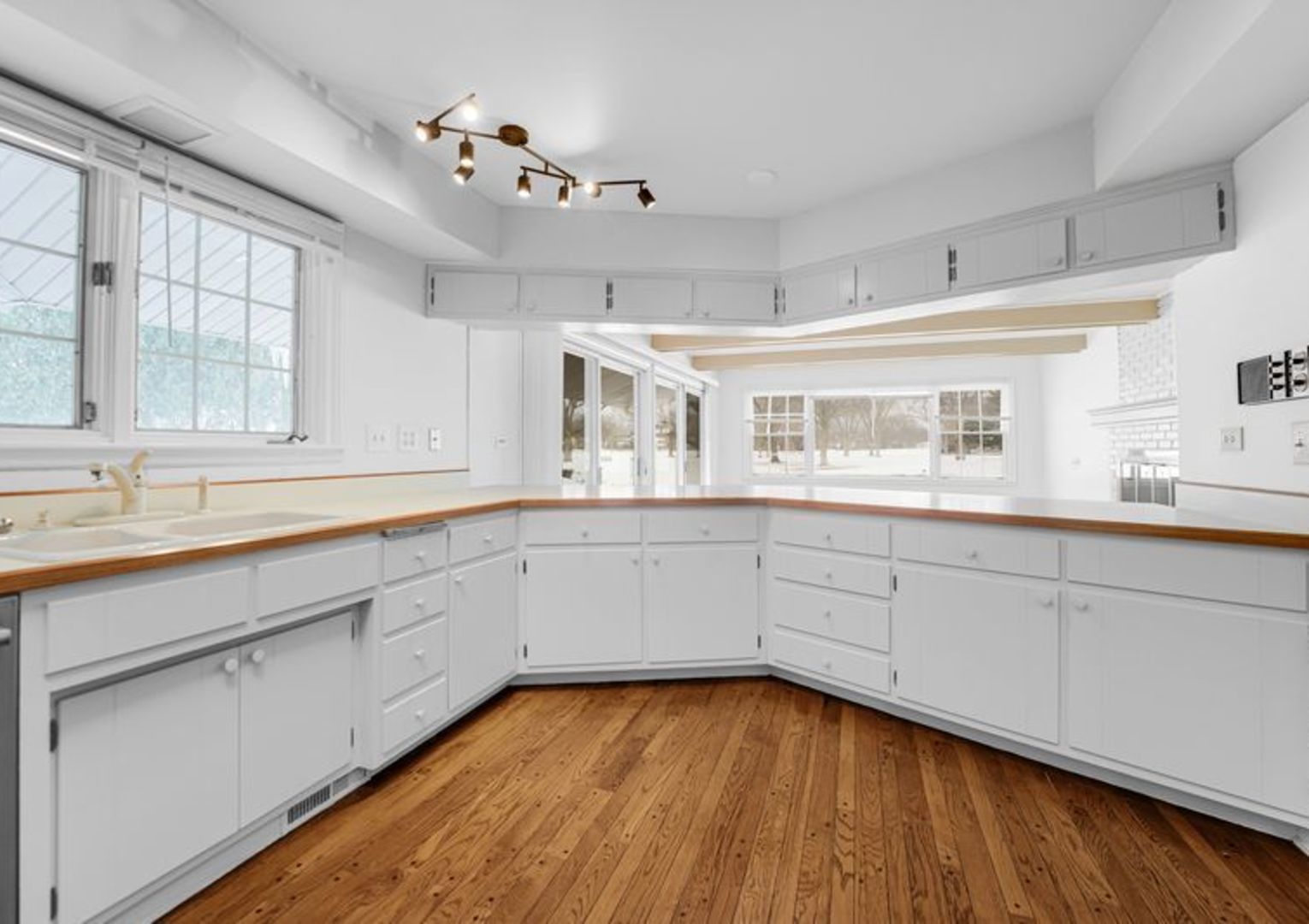 1117 Summit Hills Lane