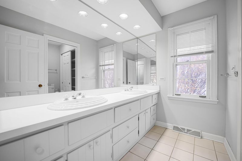 1117 Summit Hills Lane